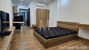 Bán nhà. DT: 4m x 20m, diện tích: 77m2 giá: 13.0 tỷ, 168.83 triệu/m2, 3250 triệu/mét ngang