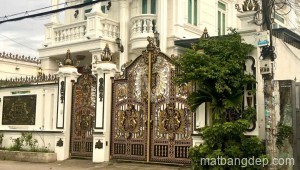 BÁN NHÀ BIỆT THỰ GIÁC VÀNG HIỆP THÀNH 44 - Q12 VỊTRI ĐẮC ĐỊA . NHÀ CÓ THANG MÁY TẶNG NỘI THẤT CAO CẤP. DT 12x20M. GIÁ CHỈ 28 TỶ