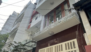 511/30 Trần Hưng Đạo 49 4 3.8 13.5 14.5 tỷ Cầu Khô Quận 1 10 đến 20