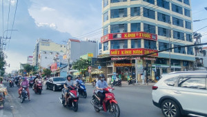 thửa 512 tờ 28 ( 458.33-1 Huỳnh Tấn Phát ) 72 4 4.2/4.8 16 9.5 tỷ Bình Thuận Quận 7 6 đến 10