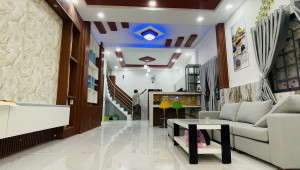 967/39 Trần Xuân Soạn 63 2 4.3/7 13 5.78 tỷ Tân Hưng Quận 7 3 đến 6