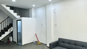 125/123 Lê Văn Duyệt 30 3 3.3 8.2 3.8 Tỷ Phường 3 Bình Thạnh 3 đến 6