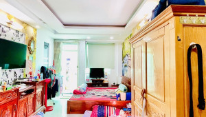 750/4C Nguyễn Kiệm 46 6 3.7 12.5 12 tỷ Phường 4 Phú Nhuận 10 đến 20