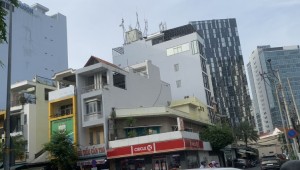 Bán nhà 77 Đoàn Như Hài Phường 13 Quận 4