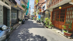 Bán nhà 137/87 Lê Văn Sỹ, Phú Nhuận. DT: 5.0m x 13.5m, diện tích: 63m2 giá: 8.2 tỷ