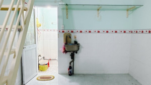 Bán nhà 204/5 Lê Quốc Hưng, Quận 4. DT: 3.0m x 8.0m, diện tích: 26m2 giá: 2.999 tỷ
