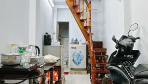 Bán nhà 120/37 Lê Quốc Hưng, Quận 4. DT: 2.0m x 7.0m, diện tích: 11m2 giá: 2.2 tỷ