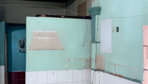 Bán nhà ( 756.49a ) Đoàn Văn Bơ, Quận 4. DT: 2.7m x 8.0m, diện tích: 23m2 giá: 2.1 tỷ