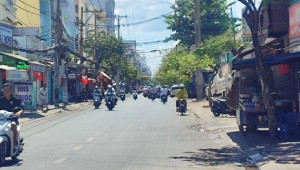 Bán nhà 153 Tôn Thất thuyết, Quận 4. DT: 5.5m x 18.5m, diện tích: 77m2 giá: 15.2 tỷ