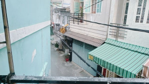 Bán nhà 460/39A Nguyễn Tất Thành, Quận 4. DT: 3.9m x 6.3m, diện tích: 20m2 giá: 2.95 tỷ