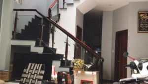 Bán nhà 811 Đoàn Văn Bơ, Quận 4. DT: 7.0m x 22.0m, diện tích: 158m2 giá: 22.5 tỷ