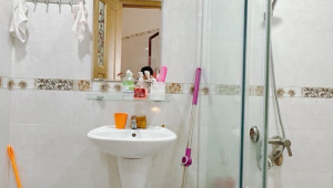 Bán nhà 170/1 Hoàng Diệu, Quận 4. DT: 5.5m x 11.0m, diện tích: 55m2 giá: 13.9 tỷ