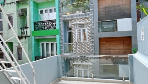 Bán nhà 198/28 Đoàn Văn Bơ, Quận 4. DT: 3.1m x 9.0m, diện tích: 30m2 giá: 4.75 tỷ