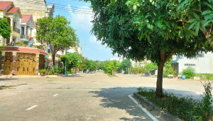 Bán nhà 60 Đường G, Thủ Đức. DT: 5.0m x 5.0m, diện tích: 102m2 giá: 8.5 tỷ
