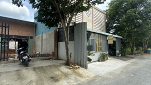 Bán nhà Thửa 567, tờ 14 (Kế bên khách sạn Quỳnh Anh) Tỉnh Lộ 8 (Đường số 228 mới), Củ Chi. DT: 5.0m x 26.0m, diện tích: 130m2 giá: 2.2 tỷ