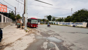 Bán nhà Thửa 784 Tờ 21 ( 701.15.4 ) Nguyễn Văn Tạo, Nhà Bè. DT: 5.0m x 20.0m, diện tích: 100m2 giá: 3.55 tỷ