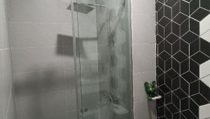 Bán nhà 11/27 - 11.29.1 Dương Đức Hiền, Tân Phú. DT: 7.1m x 23.0m, diện tích: 146m2 giá: 23.5 tỷ