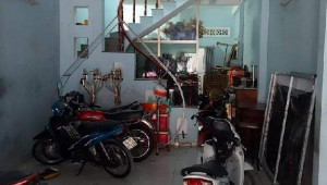 Bán nhà 18 Quách Hữu Nghiêm, Tân Phú. DT: 4.2m x 21.4m, diện tích: 90m2 giá: 8.5 tỷ