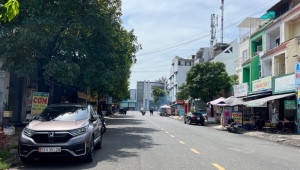 Bán nhà 12-14 449, Quận 9. DT: 10.0m x 27.0m, diện tích: 270m2 giá: 21.8 tỷ