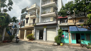 Bán nhà 45/2 Trịnh Hoài Đức, Quận 9. DT: 6.5m x 0.0m, diện tích: 93m2 giá: 13.7 tỷ