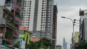 Bán nhà 175B Cô Giang, Quận 1. DT: 2.5m x 12.9m, diện tích: 32m2 giá: 13.0 tỷ