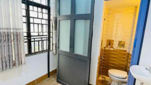 Bán nhà 212/170/88 Nguyễn Văn Nguyễn, Quận 1. DT: 3.1m x 2.2m, diện tích: 0m2 giá: 1.75 tỷ