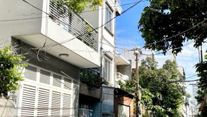 Bán nhà 18/71/25 (Phần Phía Sau) Trần Quang Diệu, Quận 3. DT: 6.7m x 7.0m, diện tích: 69m2 giá: 6.15 tỷ