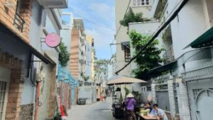 Bán nhà 835/19B Trần Hưng Đạo, Quận 5. DT: 2.8m x 12.5m, diện tích: 0m2 giá: 6.7 tỷ