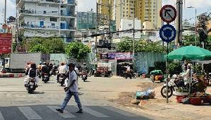 Bán nhà 80/11 nguyễn trãi, Quận 5. DT: 5.0m x 23.0m, diện tích: 90m2 giá: 24.0 tỷ