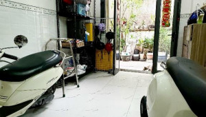 Bán nhà 906/24 Võ Văn Kiệt, Quận 5. DT: 3.0m x 7.0m, diện tích: 20m2 giá: 4.99 tỷ