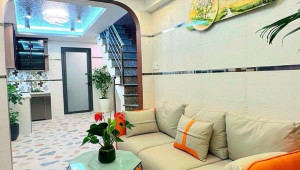 Bán nhà 468/1/6 Nguyễn Văn Luông, Quận 6. DT: 9.0m x 3.0m, diện tích: 26m2 giá: 4.28 tỷ