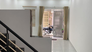 Bán nhà 23/17/6 Hoàng Quốc Việt, Quận 7. DT: 4.0m x 0.0m, diện tích: 42m2 giá: 3.75 tỷ