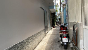 Bán nhà 108 Đông Hồ, Quận 8. DT: 2.9m x 9.1m, diện tích: 23m2 giá: 3.35 tỷ