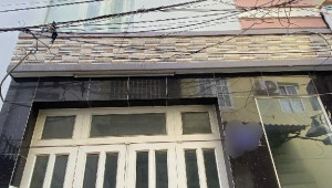 Bán nhà 45/1 Mai Hắc Đế, Quận 8. DT: 4.2m x 5.9m, diện tích: 23m2 giá: 3.4 tỷ