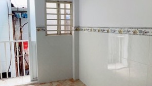 Bán nhà 438/24C Lê Hồng Phong, Quận 10. DT: 2.1m x 3.5m, diện tích: 7m2 giá: 1.25 tỷ