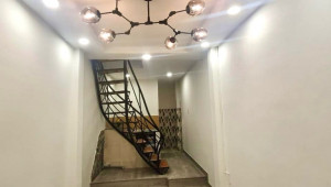 Bán nhà 77/22D Ngô Gia Tự, Quận 10. DT: 2.7m x 7.5m, diện tích: 20m2 giá: 3.2 tỷ