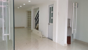 Bán nhà 480 Hoà Hảo, Quận 10. DT: 4.2m x 10.0m, diện tích: 40m2 giá: 12.5 tỷ