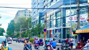 Bán nhà 588 Vĩnh Viễn, Quận 10. DT: 3.5m x 11.5m, diện tích: 39m2 giá: 18.3 tỷ