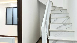 Bán nhà 521/1A Cách Mạng Tháng 8, Quận 10. DT: 3.7m x 5.0m, diện tích: 18m2 giá: 3.95 tỷ