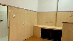Bán nhà 131/48 Thành Thái, Quận 10. DT: 5.5m x 8.8m, diện tích: 36m2 giá: 8.5 tỷ