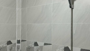 Bán nhà 666/16/26 Ba Tháng Hai, Quận 10. DT: 2.0m x 6.8m, diện tích: 14m2 giá: 2.7 tỷ
