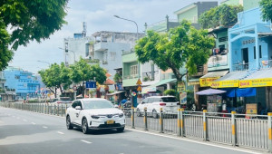 Bán nhà 20 Tân Hoá, Quận 11. DT: 4.7m x 0.0m, diện tích: 72m2 giá: 13.5 tỷ