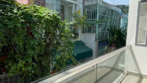 Bán nhà 351/5/8 Lạc Long Quân, Quận 11. DT: 8.0m x 3.2m, diện tích: 27m2 giá: 4.7 tỷ