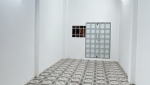 Bán nhà 589/5 Nhật Tảo, Quận 11. DT: 2.5m x 7.6m, diện tích: 19m2 giá: 2.1 tỷ