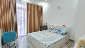 Bán nhà 161D/104B/3 Lạc Long Quân, Quận 11. DT: 4.0m x 11.5m, diện tích: 44m2 giá: 9.0 tỷ