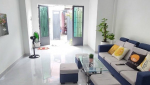 Bán nhà 600/12/9/8 kinh dương vương, Bình Tân. DT: 10.0m x 11.0m, diện tích: 116m2 giá: 5.95 tỷ