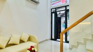 Bán nhà 220/51/1 Hoàng Hoa Thám, Bình Thạnh. DT: 2.8m x 7.5m, diện tích: 21m2 giá: 4.4 tỷ