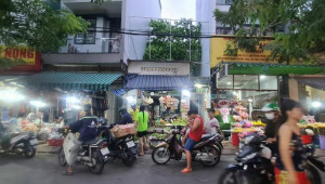Bán nhà 689 Phạm Văn Bạch, Gò Vấp. DT: 4.6m x 34.0m, diện tích: 153m2 giá: 18.5 tỷ