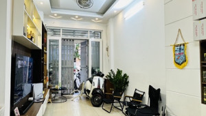 Bán nhà 33/1A Nguyễn Đình Chính, Phú Nhuận. DT: 3.2m x 16.0m, diện tích: 48m2 giá: 8.5 tỷ
