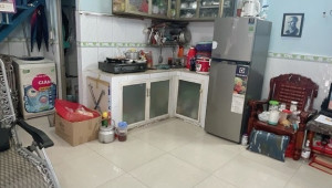 Bán nhà 60/28 đồng đen, Tân Bình. DT: 5.6m x 4.2m, diện tích: 21m2 giá: 3.2 tỷ